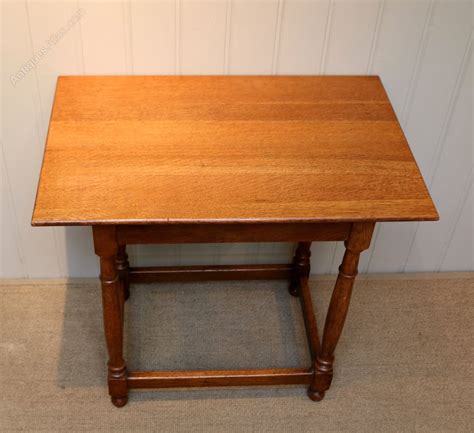 Light Oak Side Table - Antiques Atlas