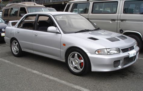 Mitsubishi Lancer EVO 1 'first generation EVO' | auto style corner