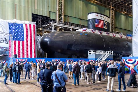 U.S. Navy Christens 6th Block IV Virginia-Class submarine USS Iowa (SSN-797) - Naval News