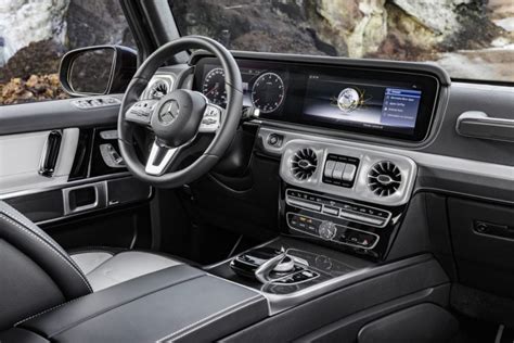 Mercedes-Benz Revamps the G-Wagon With a New Interior - CarNewsCafe