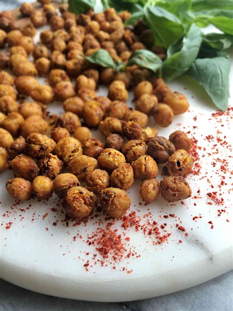 Spicy Roasted Chickpeas - the indigo kitchen