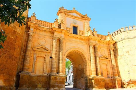 Visitar Carmona. Guía de turismo de Carmona. Excursión a Carmona desde Sevilla