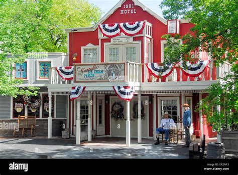 1881 Hotel at Silver Dollar City theme park, Branson, Missouri Stock Photo - Alamy