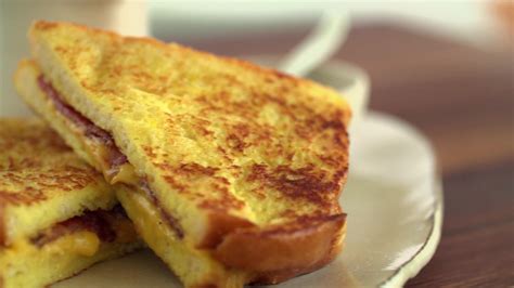 Grilled Cheese French Toast With Bacon Recipe - Genius Kitchen