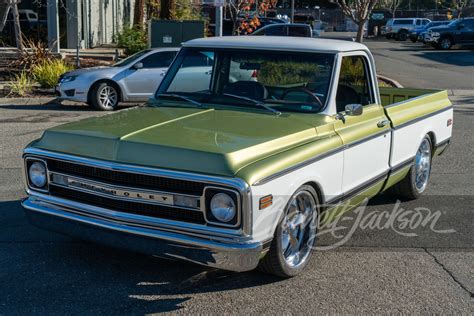 1972 CHEVROLET C10 CUSTOM PICKUP