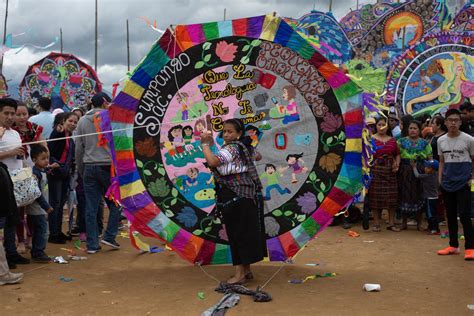 In Guatemala, Giant Kites Honor the Dead During Día de Los Muertos | Vogue