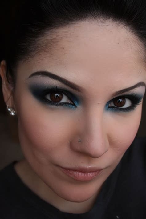 Make-up Artist Me!: midnight blue smokey eye