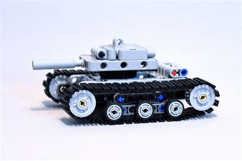 LEGO MOC Technic Tank by makushima | Rebrickable - Build with LEGO