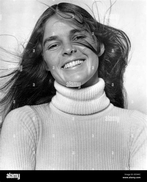 Love story 1970 ali macgraw Black and White Stock Photos & Images - Alamy