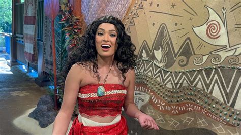 PHOTOS, VIDEO: Moana Meet and Greet Debuts at Disney's Animal Kingdom ...