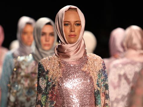 Muslim fashion designer makes history with hijab collection at New York Fashion Week | Voice of ...