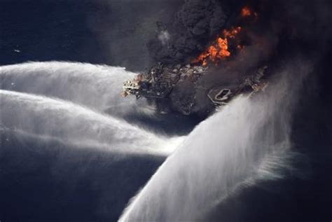 Louisiana Oil Rig Explosion - Photo 4 - Pictures - CBS News