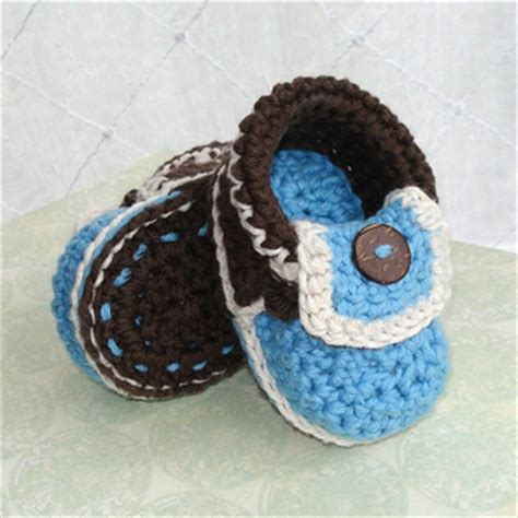 Ravelry: Baby Moccasins pattern by Genevive Hunter