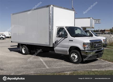 Fishers October 2023 Ford 450 Cutaway Wabash Box Truck Display – Stock Editorial Photo ...