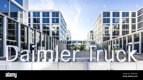 Daimler Truck AG, Headquarters in Leinfelden-Echterdingen, Campus Building and Logo, Leinfelden ...