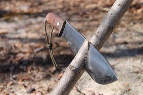 How To Use A Machete – The Right Way - Sharpen Up