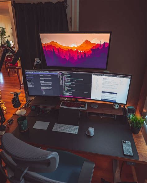 A 49-inch UltraWide is just the beginning of this incredible setup [Setups] | Cult of Mac