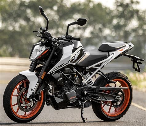 ¿Cuántos litros de aceite lleva la KTM DUKE 200? - R85 Motos