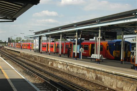 Guildford Railway Station (GLD) - The ABC Railway Guide