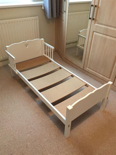 White wooden kids / toddler bed | in Stanley, County Durham | Gumtree