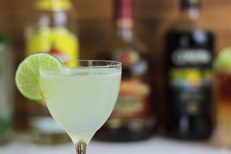 Classic Daiquiri Cocktail Recipe - 3 Ingredient Cocktails