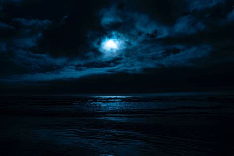 Night Ocean Serenity - HD Wallpaper