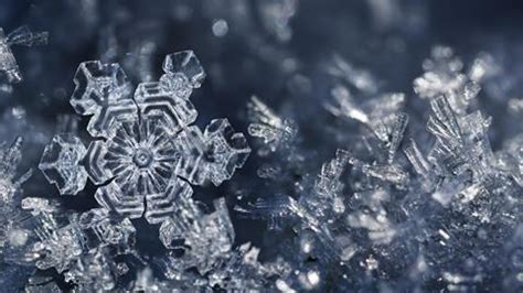 Snowflake symmetry mirrors ice crystals’ molecular structure | Research | Chemistry World