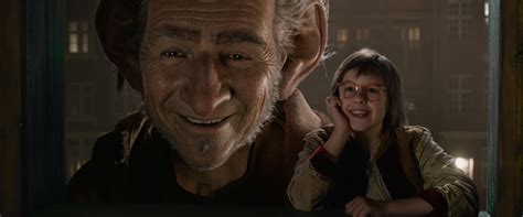 The BFG movie review & film summary (2016) | Roger Ebert