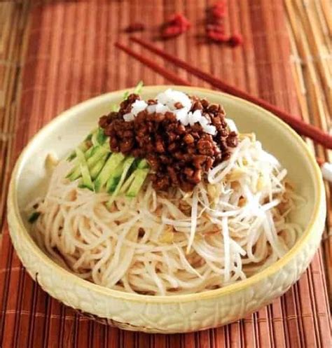 Easy Noodles With Soybean Paste Recipe | My Chinese Recipes