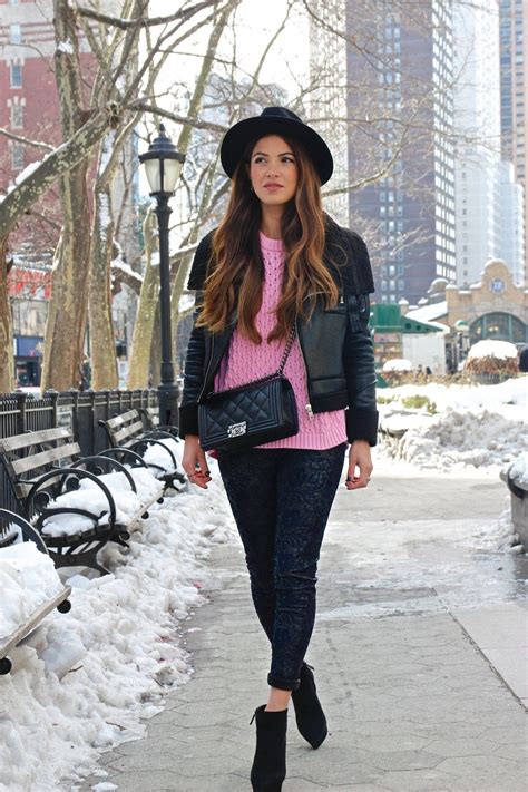 Cozy Winter Outfit Idea-20 Cute and Warm Outfits for Winters