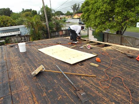 Roof Repairs & New Roofs in Miami Flat roof repair