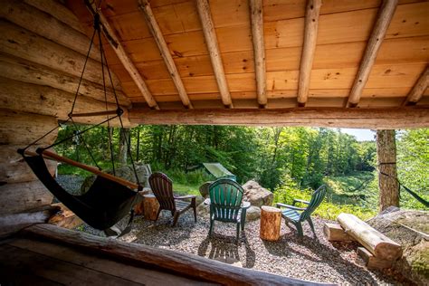 Overlook Lean-to, Vacation Rentals, Paul Smiths, United States of America | Glamping Hub