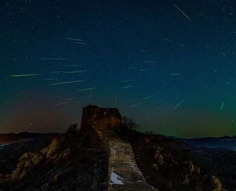 Meteor Shower Calendar 2021: When to Expect the Geminids, Perseids & More - Thrillist