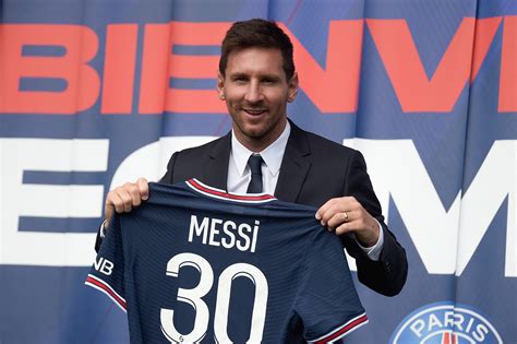 Paris Saint / Lionel Messi To Have Paris Saint Germain Medical After ...