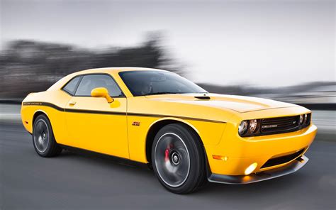 2012 Dodge Charger SRT8 Super Bee and Dodge Challenger SRT8 392 Yellow Jacket - 2011 Los Angeles ...