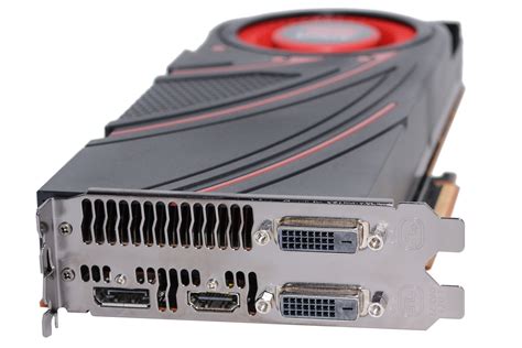 AMD Radeon R9 290 Review Photo Gallery - TechSpot