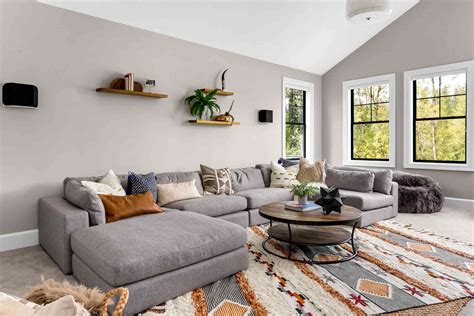 What Size Rug Is Best for Your Living Room Sectional?