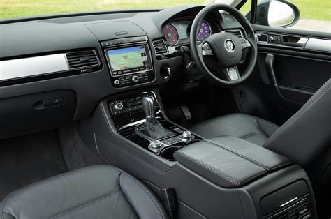 Volkswagen Touareg (2014-2017) Interior & Infotainment | Carwow