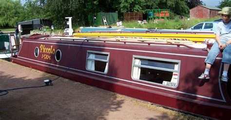 Captain Ahab's Watery Tales: Painting Narrowboats