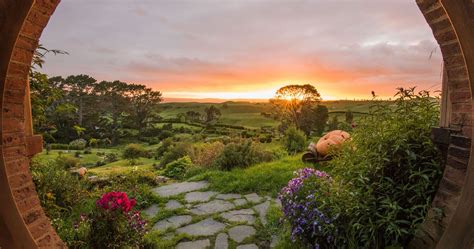 Hobbiton Movie Set Tour - RTW Backpackers