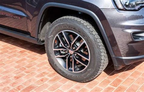 Best Tires for Jeep Grand Cherokee - Reviews & Buyer’s Guides in 2024