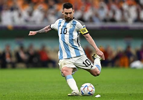 Al-Hilal makes official offer to Messi - The Gulf Observer