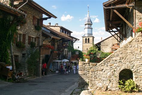 Yvoire - Village in France - Thousand Wonders