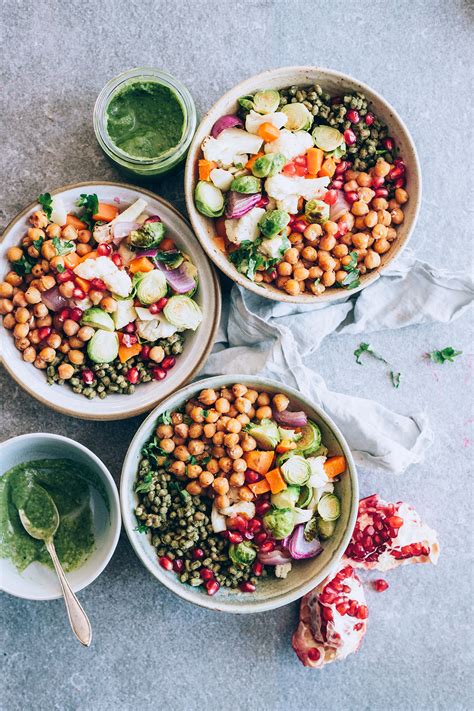 Veggie Meal Bowls with Freekeh and Parsley-Tahini Sauce | Hello Veggie