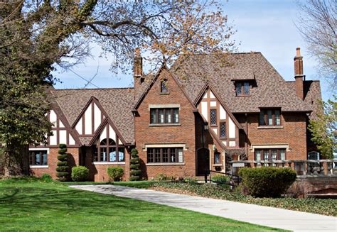 20 Tudor Style Homes To Swoon Over