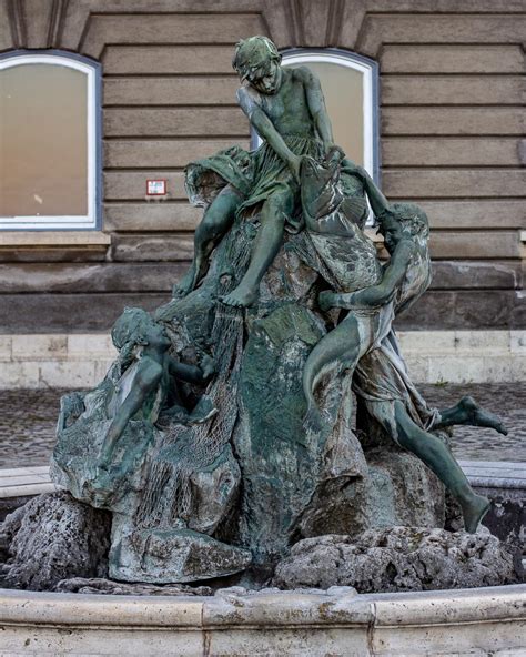 Budapest Statues and Monuments (photo gallery) – Can Do Latitude