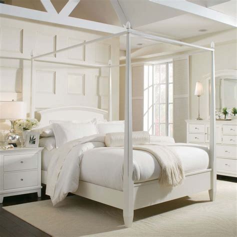 Interior Design | Home Decor | Furniture & Furnishings | The Home Look: 15 beautiful canopy beds