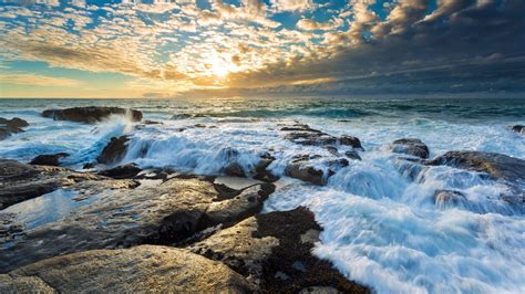 Ocean Horizon: Stunning 4K Ultra HD Seascape Wallpaper