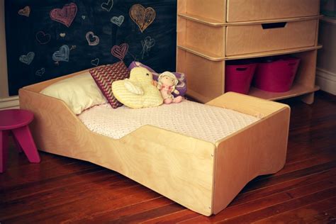 10 Unique Wooden Toddler Beds - KidsBedsAndMore.com