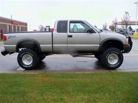 2002 CHEVY S10 ZR2 EXTENDED CAB 4WD - 1GCCT19W928129733